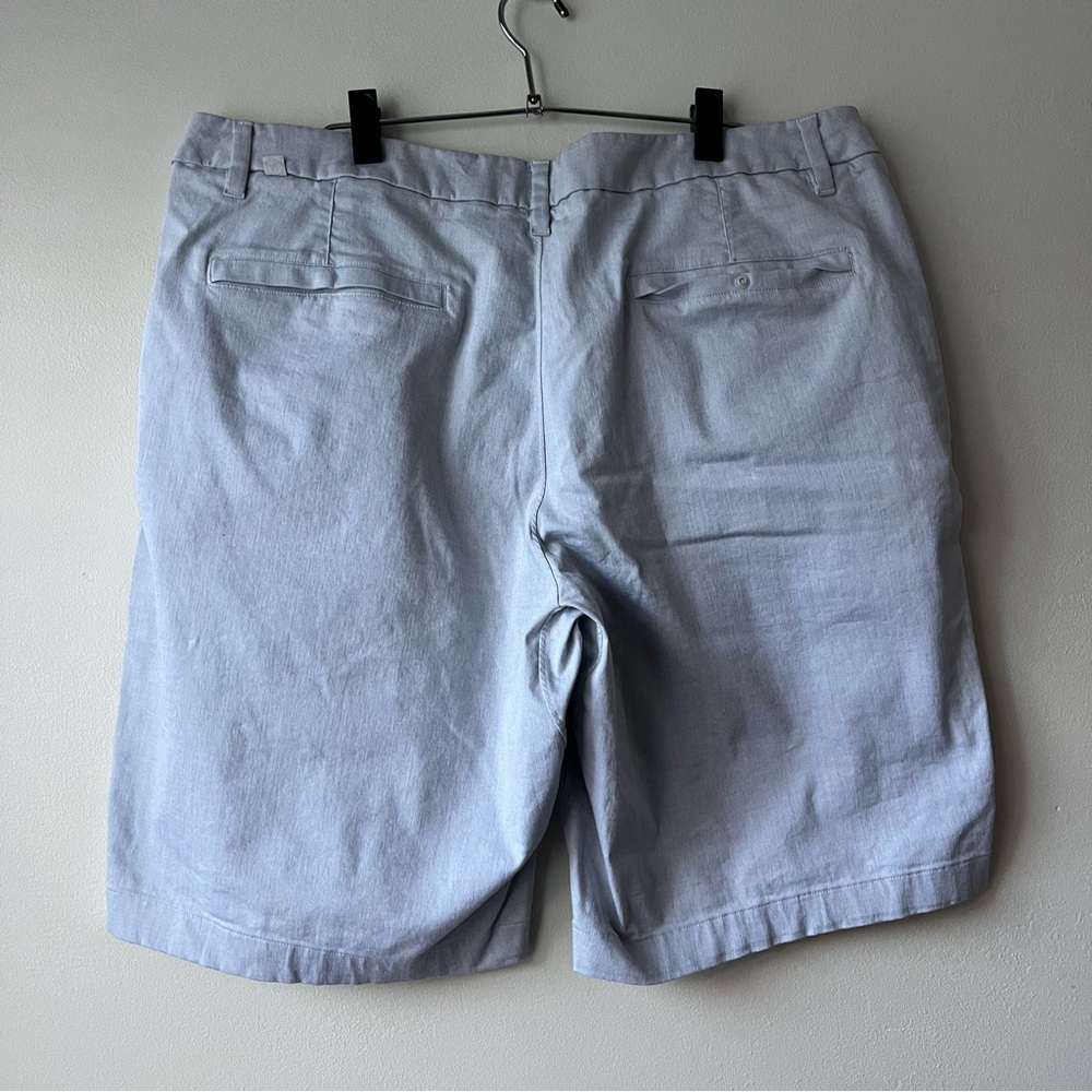Lululemon Commission Short Qwick Oxford 11" *Relaxed
White / Black - Picture 4 of 10